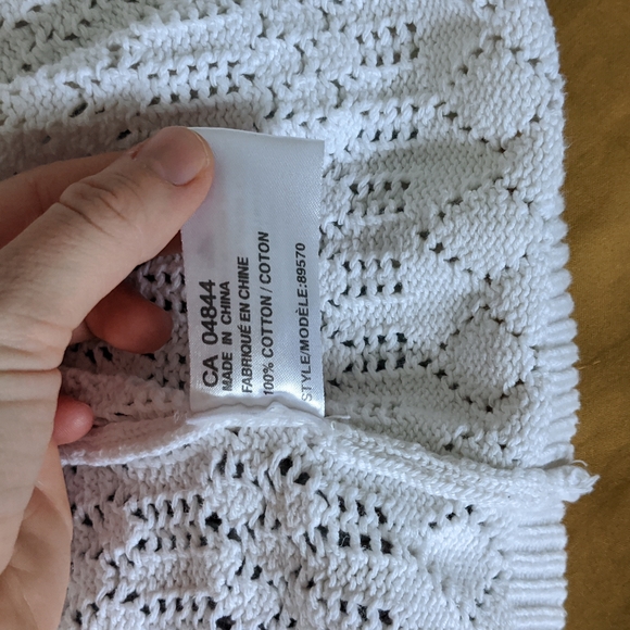 Cute Crocheted Button Down Top - Picture 4 of 5